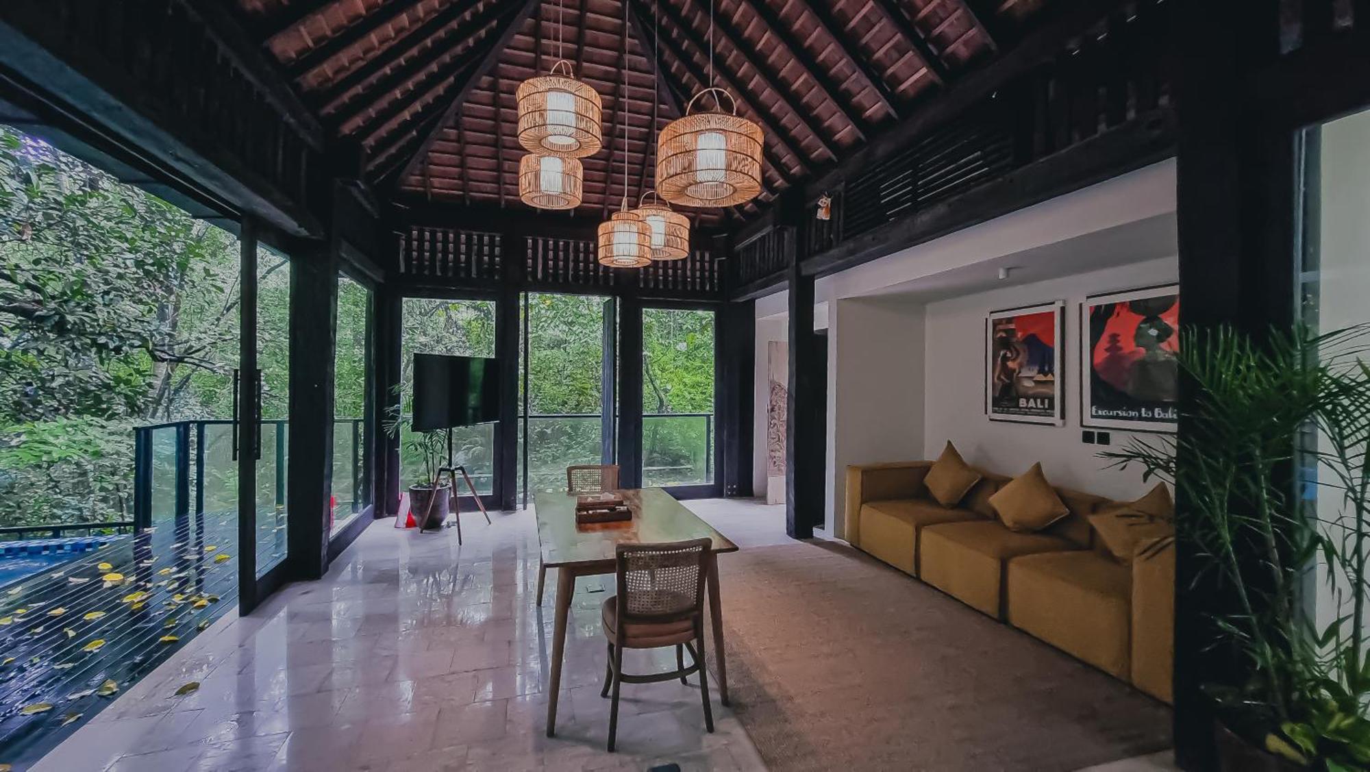 The Sebali Resort Ubud Zewnętrze zdjęcie The interior of a villa at the resort